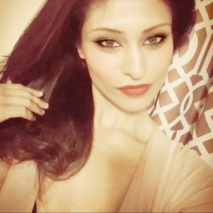 Meet your Posher, Nina